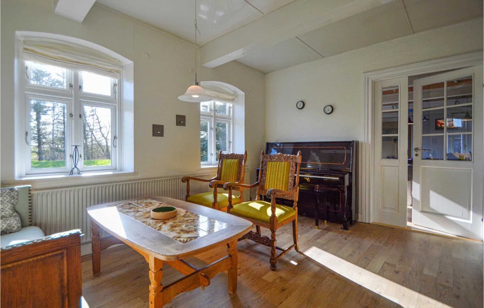 Awesome Home In Bredebro With Kitchen Ballum Екстер'єр фото